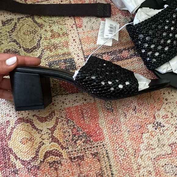 Old navy heeled slides size 7 - Picture 2 of 4